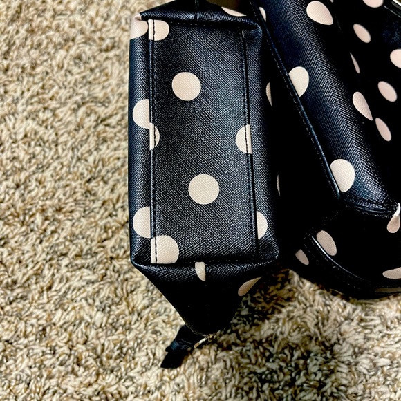 Kate Spade purse & matching cosmetic case. - Picture 4 of 7